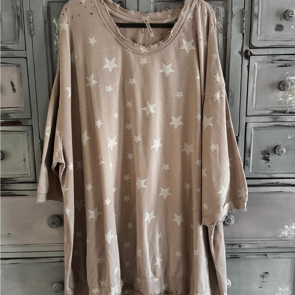 Magnolia Pearl Star oversized sweatshirt